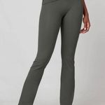 Spanx Women's Like New  Booty Boost Flare Yoga Pants Photo 0