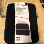 Targus Netbook Slipskin Peel Case 10.2” Photo 1