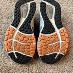 New Balance  Fresh Foam 680 White and Gray Sneakers with Yellow Trim Photo 4