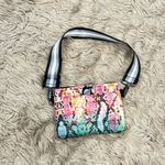 Think Royln Puffy rainbow snakeskin Bag Green Photo 2