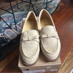 J.Crew Sueded Bow Loafers Flats Shoes Light Khaki Tan Beige NEW Size 7 Photo 2
