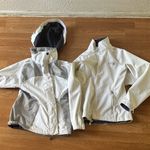 The North Face  Women's White and Gray Outdoor Jacket Photo 9