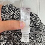 Athleta Salutation Stash Pocket II 7/8 Textured Tight in Moonflower Black Size L Photo 15