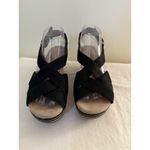 Clarks  Womens Sz 9 Sandals Wedge Ultimate Comfort Collection Black Leather Photo 1