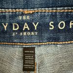 White House | Black Market High-Rise Everyday Soft Denim™ Pleated 5-Inch Shorts Photo 3