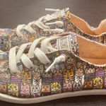 Skechers BOBS Memory Foam Cat Print Sneakers Women’s Size 7.5 Slip On Shoes White Photo 0