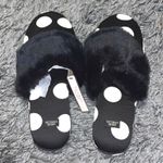 Victoria's Secret Slippers Photo 0