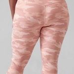 Athleta  Elation Camo Tight 7/8 Length in Pink Size 2X Photo 1