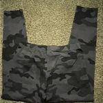 No Boundaries NEW Woman’s  Juniors
Capri leggings Camo Color Pullon Elastic Waist Photo 3