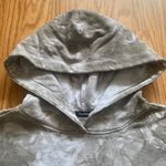WOMEN'S PREMIUM HOODIE IN GREY CRYSTAL WASH Photo 2
