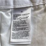 Old Navy  Women’s High-Waisted OG Straight White Cuffed Jean Shorts Plus 22 Photo 9