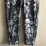 Mono B Leggings Active Workout Capri Leggings in Floral Patterned Print Sz S GUC Photo 2