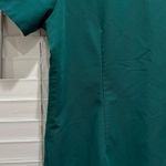FIGS  Scrub Top Hunter Green V Neck Short Sleeve Women's Size Medium Photo 6