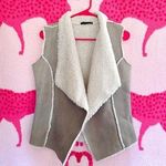 THML 🤍 Sherpa Vest🤍 Photo 0