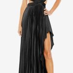 Mac Duggal Pleated Feather Cap Sleeve Open Back Gown Black Women’s Sz 6 Photo 0