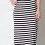 Forever 21 -STRIPED MAXI DRESS Photo 0