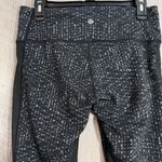 Lululemon * Women's Size 6 Leggings Black/Gray Print Mesh Legs Cropped Like New Photo 8