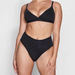 SKIMS  Fits Everybody Crossover Bralette Photo 0