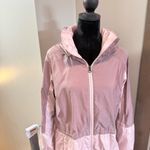 Columbia  Isabella Lake Long Line Windbreaker Jacket Lightweight Pink Hooded‎ M Photo 2