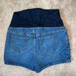 Isabel Maternity  Medium Wash Crossover Panel Denim Midi Shorts women's size 14 Photo 4