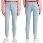 Levi's  Wedgie Skinny Light Wash Size 32 Jeans Photo 14