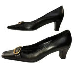 St. John  Women’s Black‎ Gold Buckle Classic Elegant Pumps Size 5.5 Photo 2