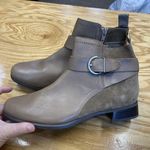 Munro Chestnut Bootie Women's 10M Brown Leather Buckle Strap Ankle Boots S43 Photo 1