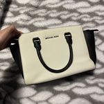 Michael Kors Purse Photo 0