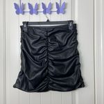 Abercrombie & Fitch NWOT  women’s black faux‎ leather ruched zip miniskirt medium Photo 3
