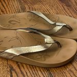 Olukai  copper leather flip flop size 7 Photo 0
