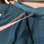 FIGS  Zamora Jogger Scrub Pants & Casma Top Set Caribbean Blue Teal Photo 4
