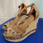 ALDO  studded‎ brown wedges Photo 2
