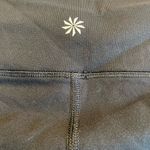 Athleta Mind Over Mat Lattice Cut Out Capri Leggings Women’s Size Small Black Photo 3