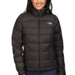 The North Face  700 Down Puffer Jacket Women’s Small Photo 0