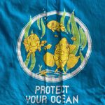 vintage blue yellow white green Del Mar ocean fish shirt Photo 5