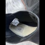 UGG  Women's Classic Ankle Chelsea Boots - Size 6 Photo 1