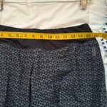 Oiselle  Roga Shorts, Size 6 Photo 6