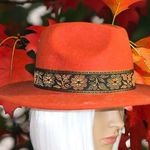 Pretty fall burnt orange felt fedora! Unisex Orange Photo 3