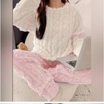 Cozy, Soft Thickened Jacquard Fleece Lounge/Pajama Set White Size XL Photo 1