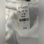 New York & Company City
Stretch Pants White Retro Square
Pattern size 8
$30 Photo 6