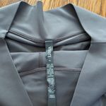 Vuori  Hot Mesh Skirt Smoke gray skort athletic XL Photo 3