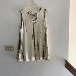 Doe & Rae  green and cream cutout detail top S Photo 1