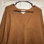Size Large BDG Valeria V-Neck Cropped Sweater Photo 4