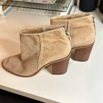 Steve Madden  RUMBLE Leather Cutouts Ankle Heeled Boots Size 8 Photo 1