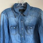 Ci Sono Chambray Snap Pearl Button Down Top Photo 2
