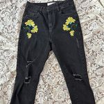 Streetwear Society Faded Black embroidered  Jeans Size 7 skinny Photo 0