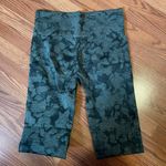 Gymshark Camo Leggings Dark Green Photo 3