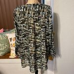 Vera Wang Semi-sheer SimplyVera button down shirt. EUC. Photo 3