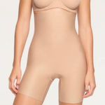 SKIMS Body Core Sculpt High Waisted Sculpting Shorts $80 NWT Tonal Logo Photo 0