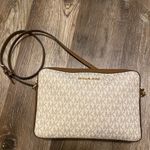 Michael Kors crossbody purse Photo 0